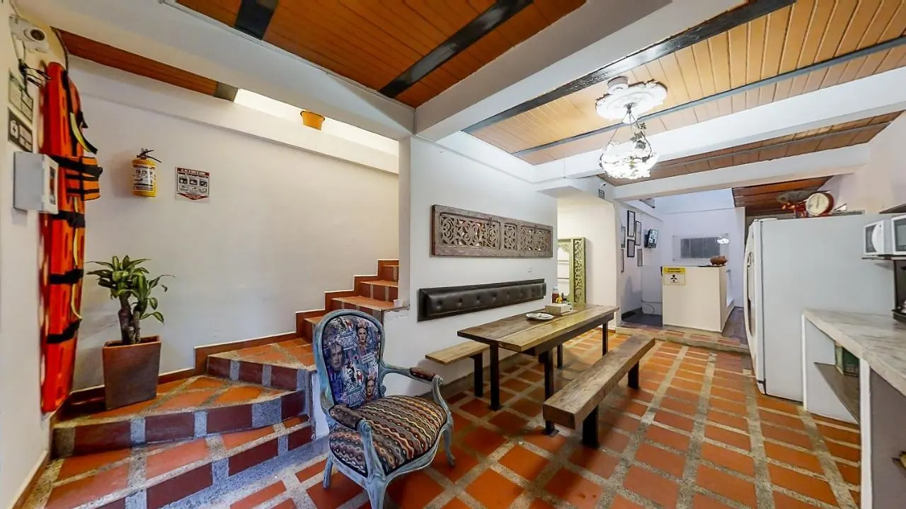 Casa Los Naranjos Hostal Medellín Casa de hóspedes