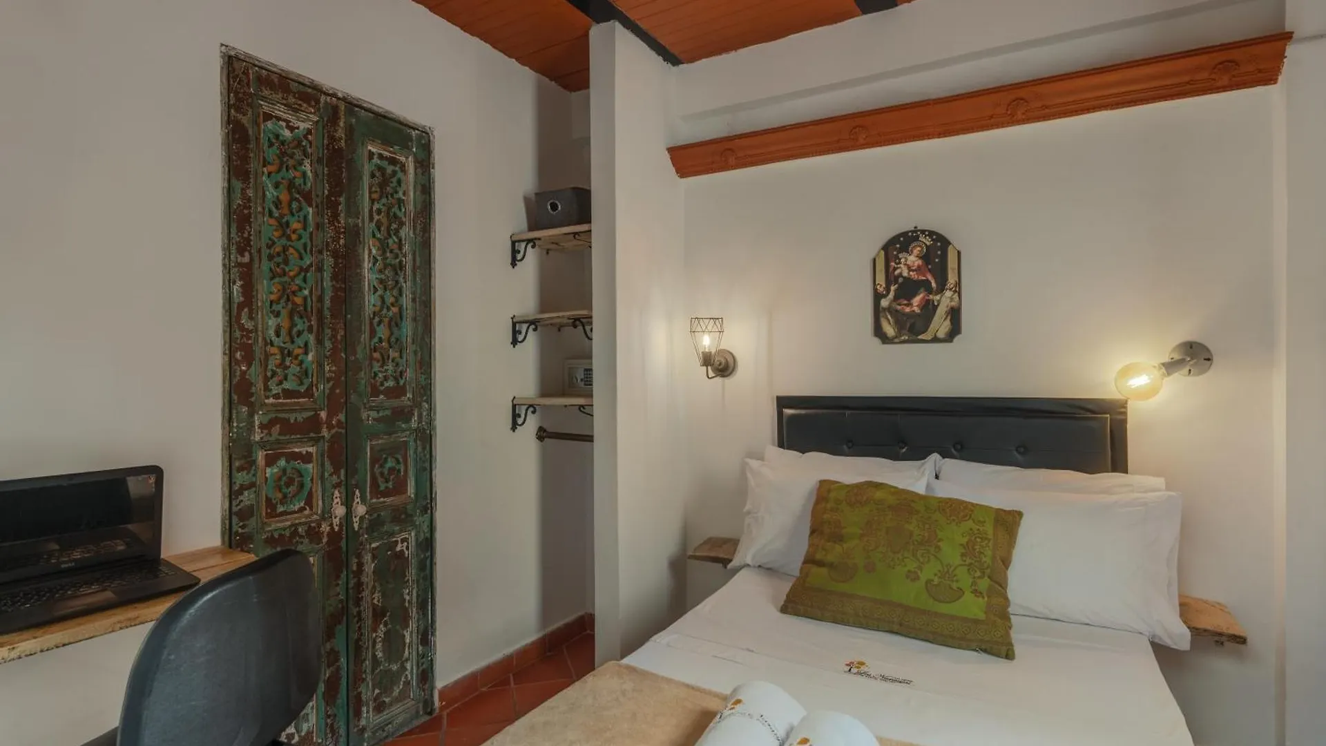 Casa Los Naranjos Hostal Medellin
