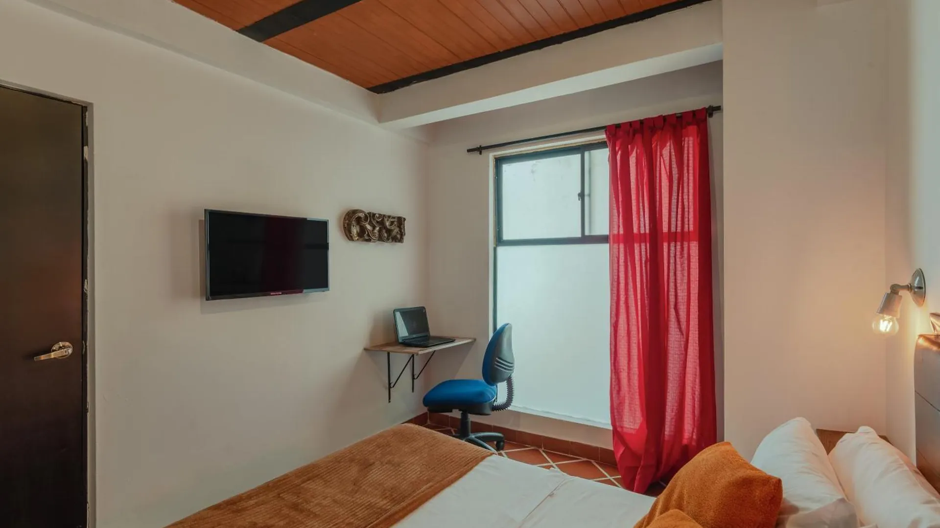 Casa Los Naranjos Hostal Medellin Guest house