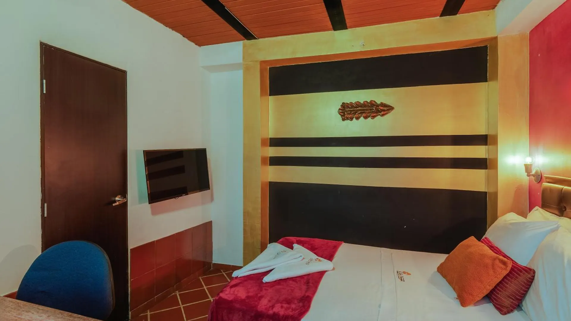 Guest house Casa Los Naranjos Hostal Medellin Colombia