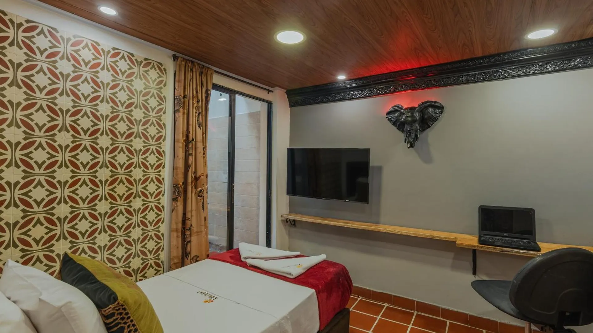 Guest house Casa Los Naranjos Hostal Medellin