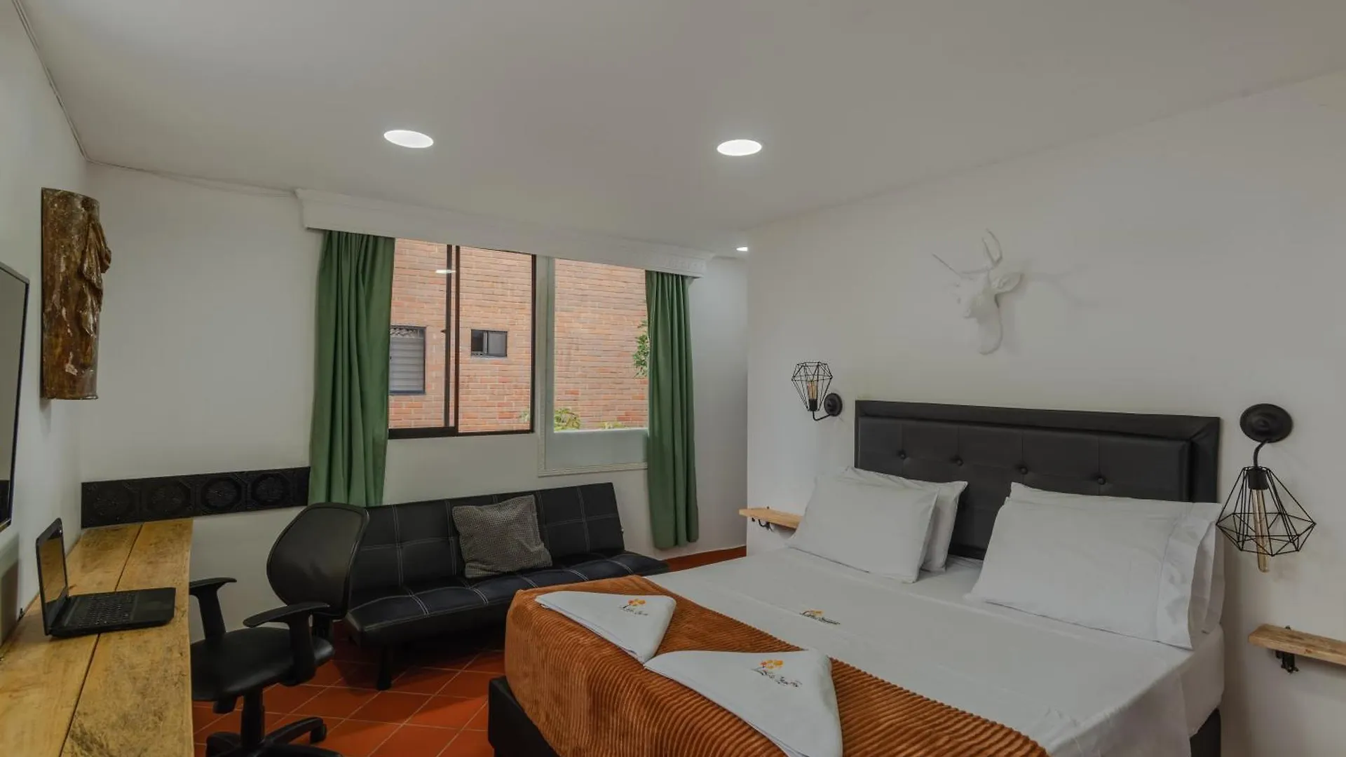 Casa Los Naranjos Hostal Medellín Casa de hóspedes