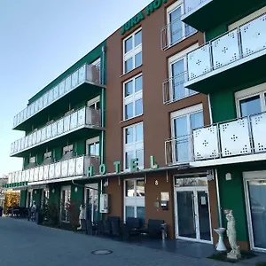 https://jura-hotel.com-bavaria.com