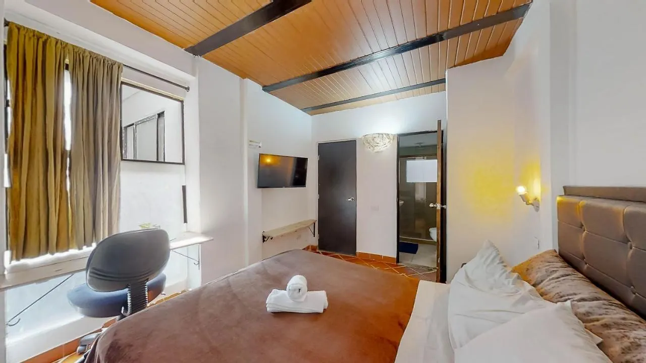 Casa Los Naranjos Hostal Medellín Penzion