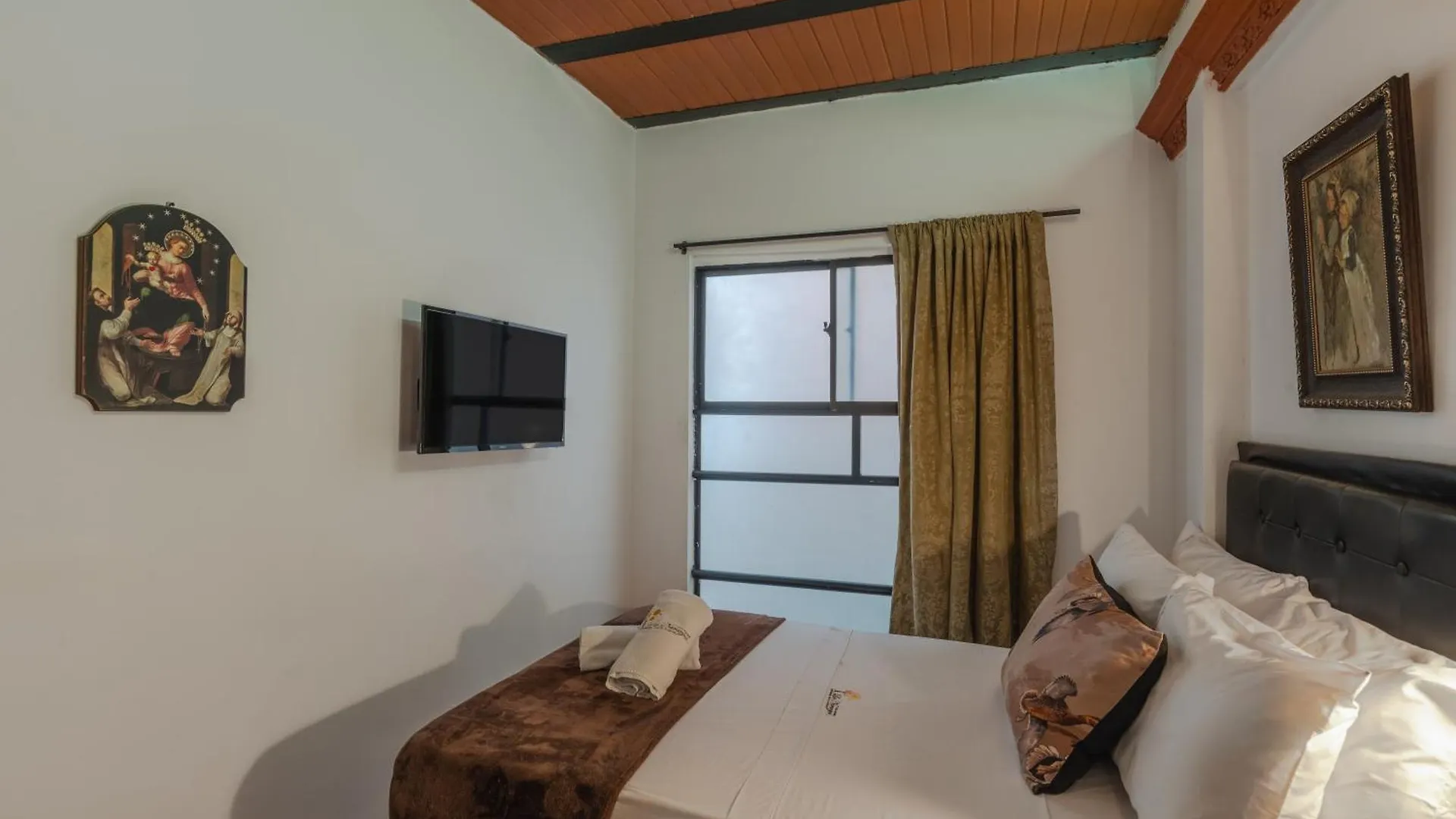 Πανσιόν Casa Los Naranjos Hostal Μεντεγίν Κολομβία